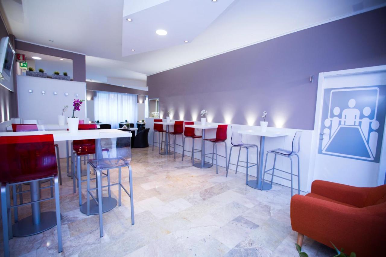 Agape Hotel Aa Hotels Milan Bagian luar foto