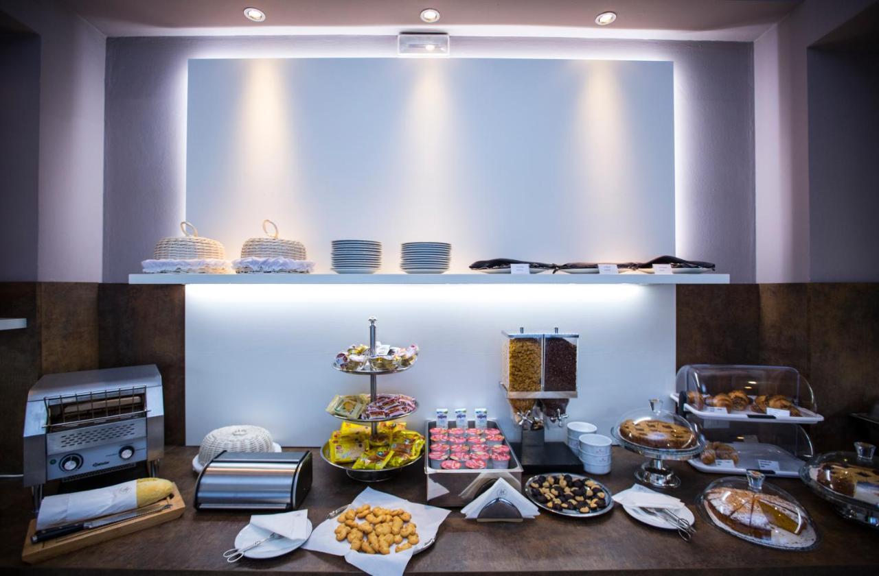 Agape Hotel Aa Hotels Milan Bagian luar foto