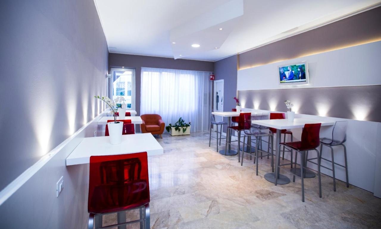Agape Hotel Aa Hotels Milan Bagian luar foto