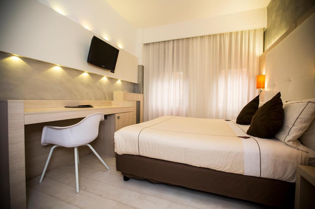 Agape Hotel Aa Hotels Milan Bagian luar foto