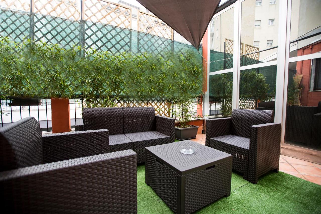 Agape Hotel Aa Hotels Milan Bagian luar foto