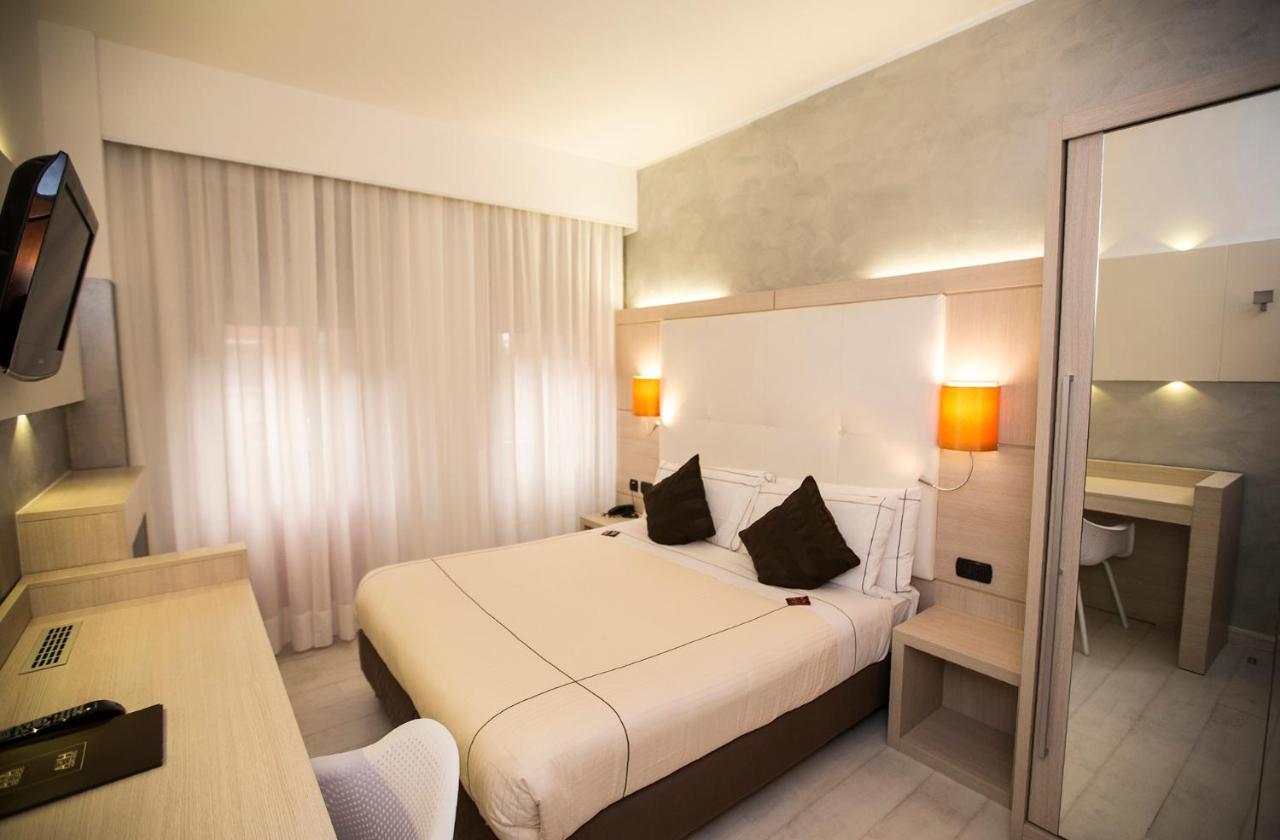 Agape Hotel Aa Hotels Milan Bagian luar foto