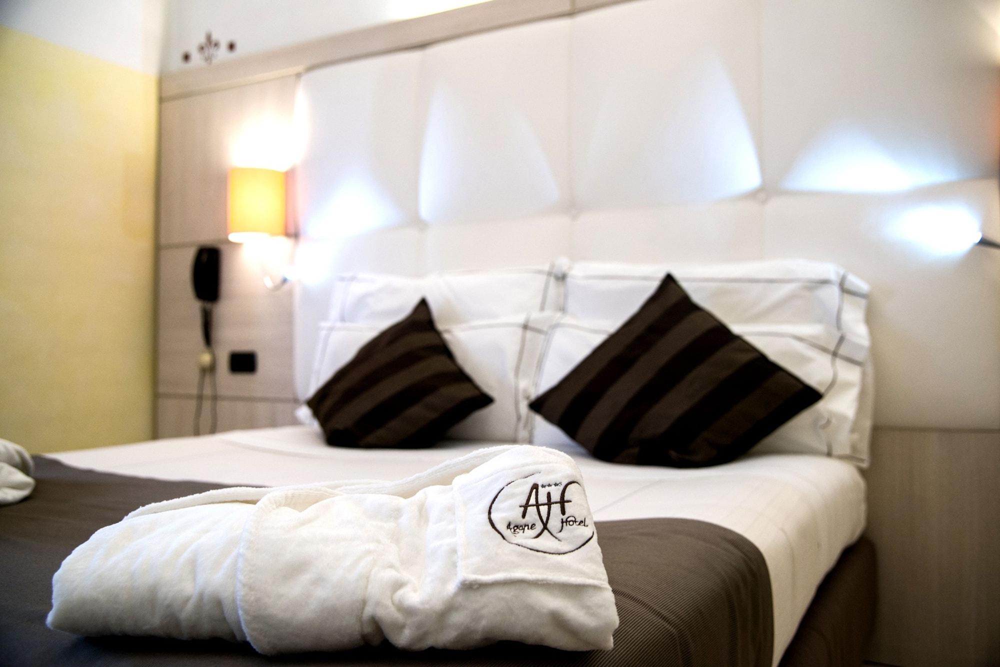 Agape Hotel Aa Hotels Milan Bagian luar foto