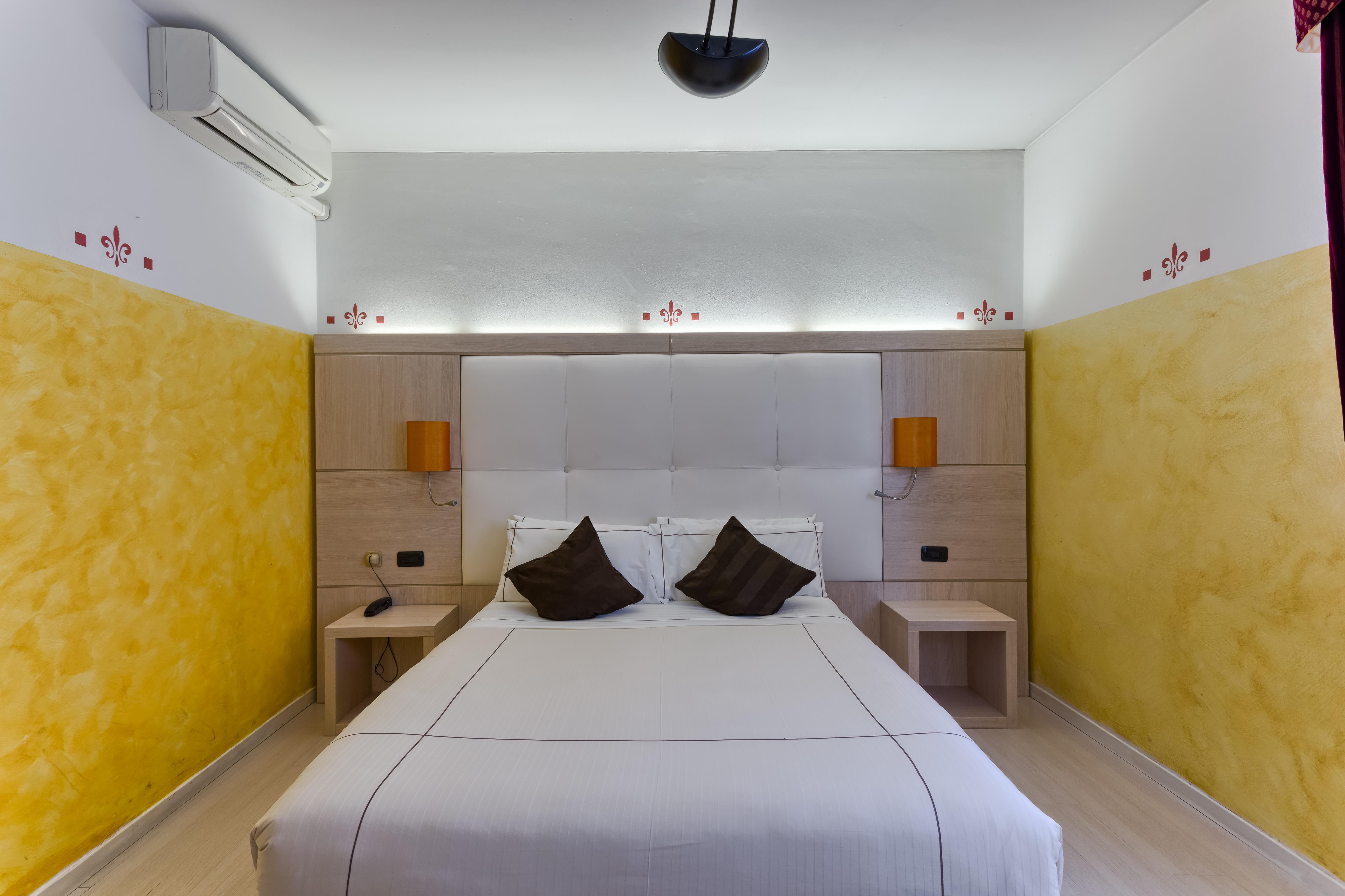 Agape Hotel Aa Hotels Milan Bagian luar foto