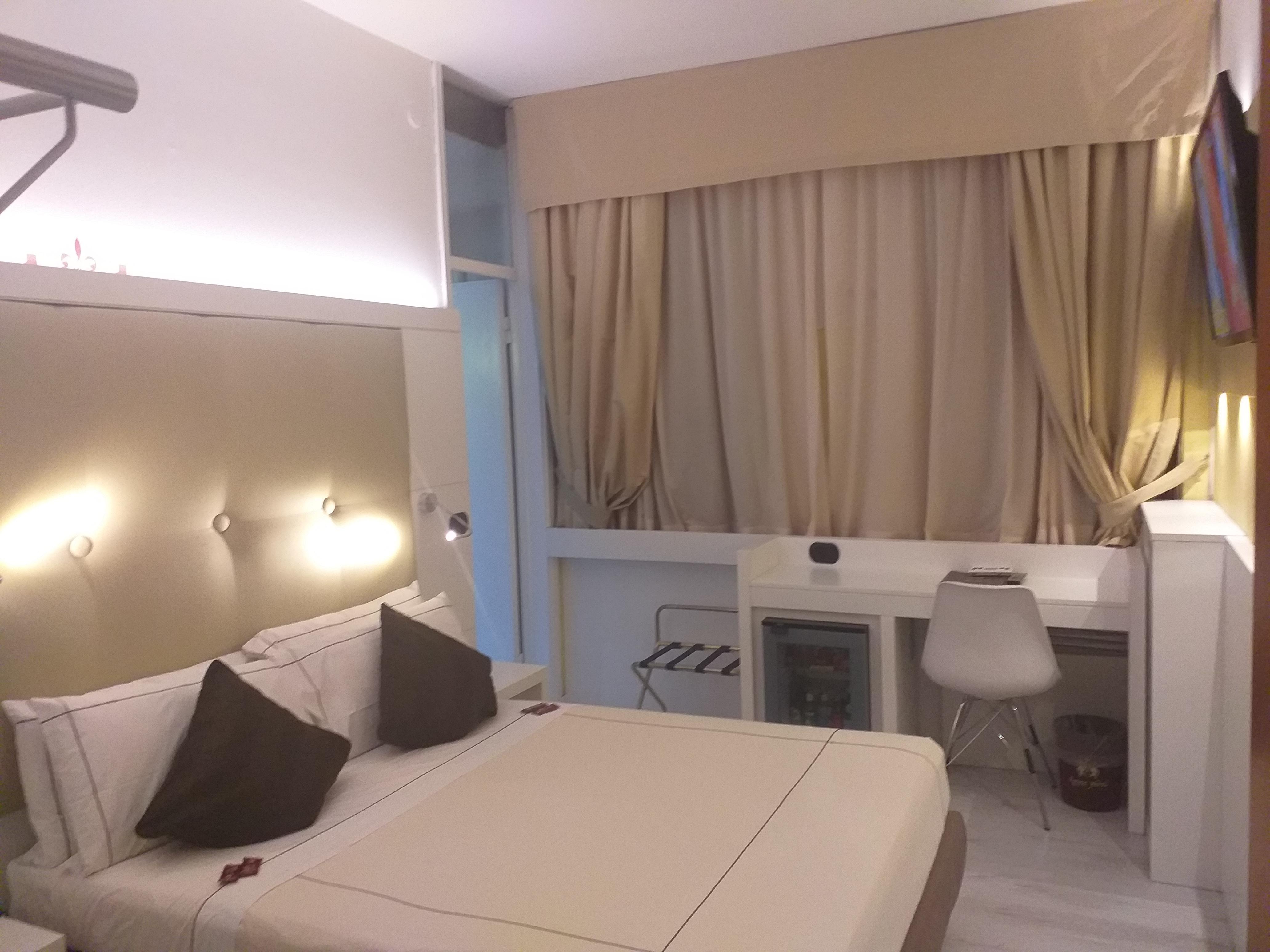 Agape Hotel Aa Hotels Milan Bagian luar foto