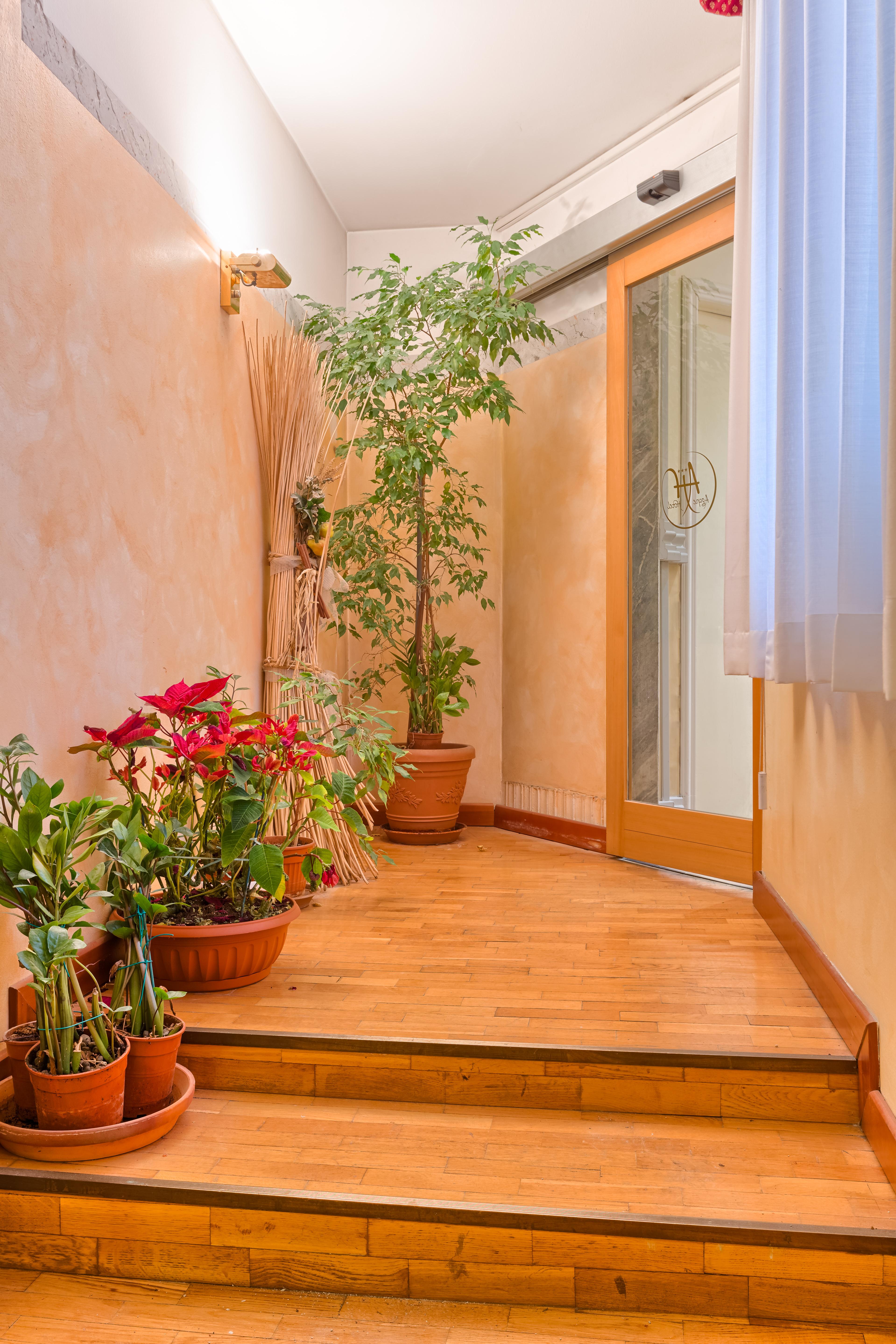 Agape Hotel Aa Hotels Milan Bagian luar foto