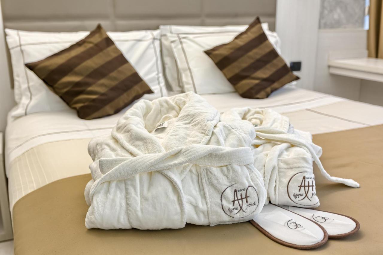 Agape Hotel Aa Hotels Milan Bagian luar foto